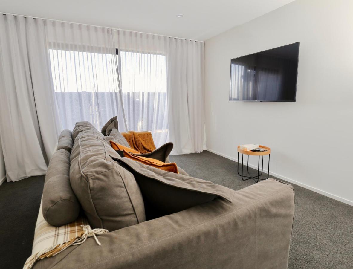Lake House - Te Anau Holiday Home Exterior foto