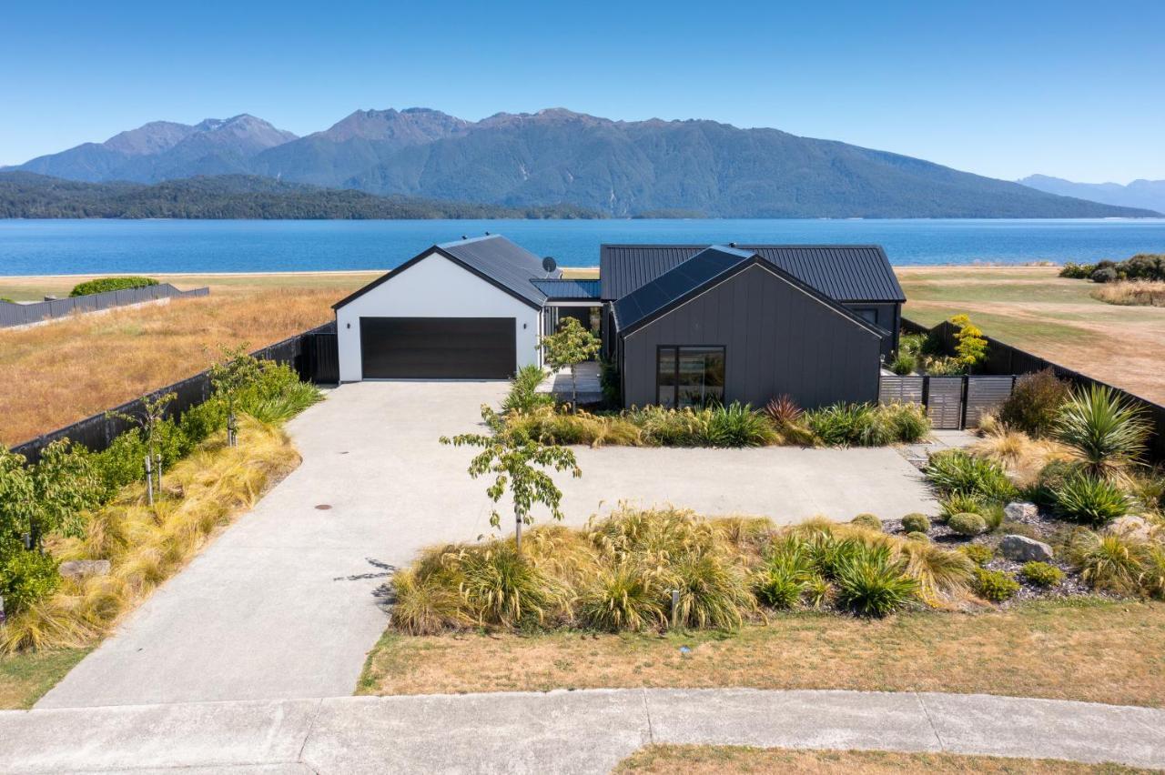 Lake House - Te Anau Holiday Home Exterior foto